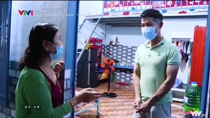 Ấm lòng những câu chuyện tình người cảm động nơi xóm trọ giữa tâm dịch - Ảnh 2. Ấm lòng những câu chuyện tình người cảm động nơi xóm trọ giữa tâm dịch - Ảnh 2.