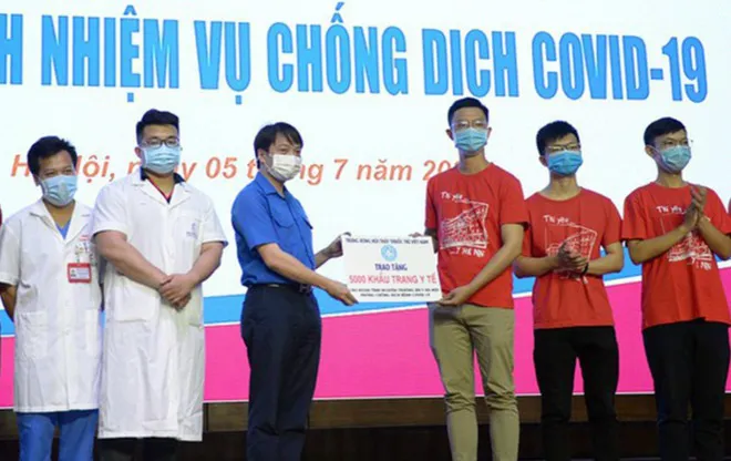 Hà Nội chuẩn bị nguồn nhân lực chống dịch, sẵn sàng trong trường hợp số ca bệnh tăng cao - Ảnh 1. Hà Nội chuẩn bị nguồn nhân lực chống dịch, sẵn sàng trong trường hợp số ca bệnh tăng cao - Ảnh 1.