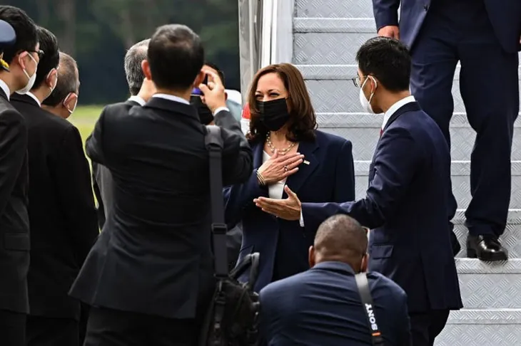 Phó Tổng thống Mỹ Kamala Harris thăm chính thức Singapore - Ảnh 1. Phó Tổng thống Mỹ Kamala Harris thăm chính thức Singapore - Ảnh 1.