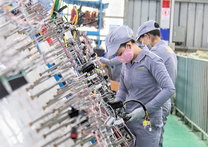 Doanh nghiệp đề xuất phương án “2 tại chỗ, 1 vùng xanh” - Ảnh 1. Doanh nghiệp đề xuất phương án “2 tại chỗ, 1 vùng xanh” - Ảnh 1.