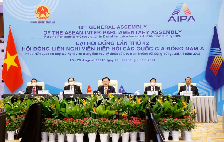 Chủ tịch Quốc hội kêu gọi tinh thần đoàn kết, trách nhiệm chung của AIPA trong kiểm soát COVID-19 - Ảnh 1. Chủ tịch Quốc hội kêu gọi tinh thần đoàn kết, trách nhiệm chung của AIPA trong kiểm soát COVID-19 - Ảnh 1.