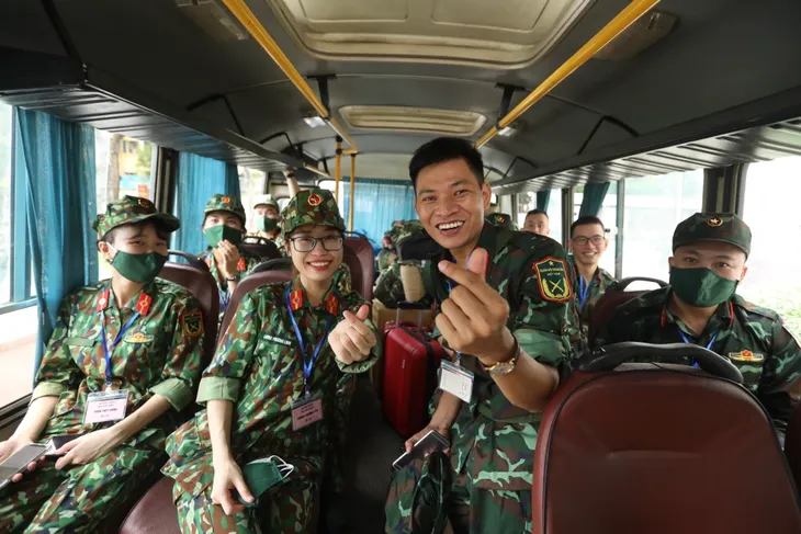 Học viện Quân y xuất quân hỗ trợ TP Hồ Chí Minh và các tỉnh phía Nam chống dịch COVID-19 - Ảnh 7. Học viện Quân y xuất quân hỗ trợ TP Hồ Chí Minh và các tỉnh phía Nam chống dịch COVID-19 - Ảnh 7.