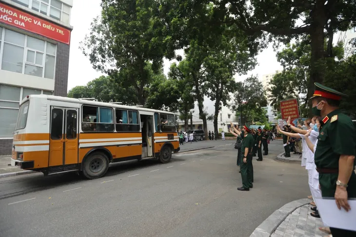 Học viện Quân y xuất quân hỗ trợ TP Hồ Chí Minh và các tỉnh phía Nam chống dịch COVID-19 - Ảnh 9. Học viện Quân y xuất quân hỗ trợ TP Hồ Chí Minh và các tỉnh phía Nam chống dịch COVID-19 - Ảnh 9.