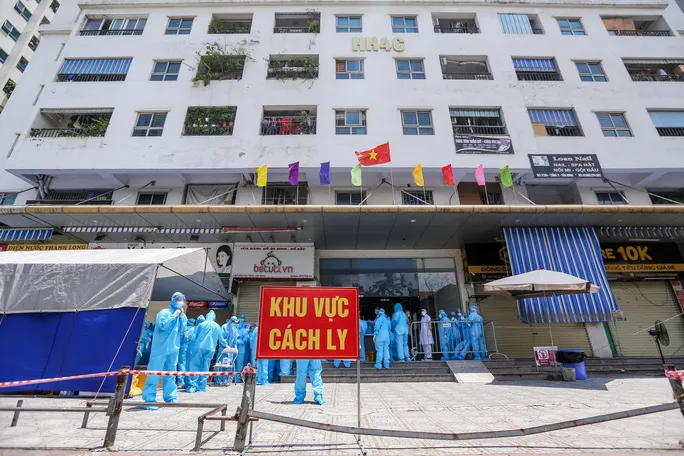 COVID-19 có lây nhiễm qua hệ thống thông gió chung cư? - Ảnh 1. COVID-19 có lây nhiễm qua hệ thống thông gió chung cư? - Ảnh 1.