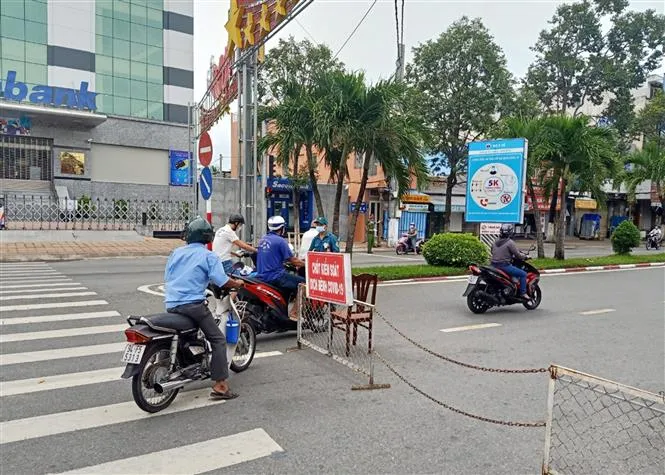Thêm nhiều ca dương tính COVID-19 mới, Bạc Liêu hoãn đón người dân trở về - Ảnh 2. Thêm nhiều ca dương tính COVID-19 mới, Bạc Liêu hoãn đón người dân trở về - Ảnh 2.