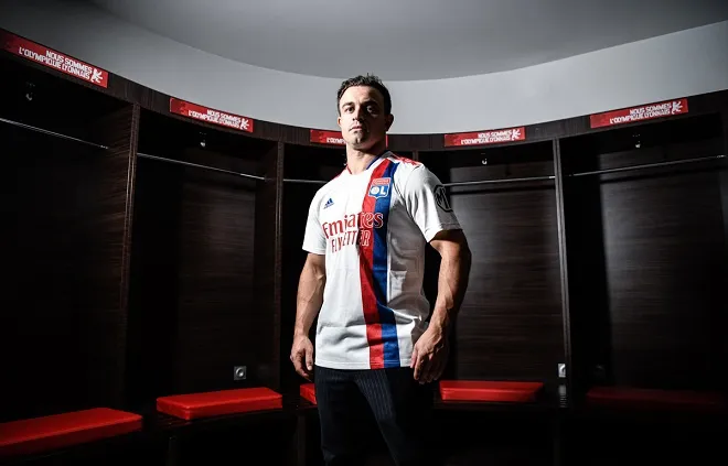 Xherdan Shaqiri chia tay Liverpool sang Pháp thi đấu - Ảnh 1. Xherdan Shaqiri chia tay Liverpool sang Pháp thi đấu - Ảnh 1.