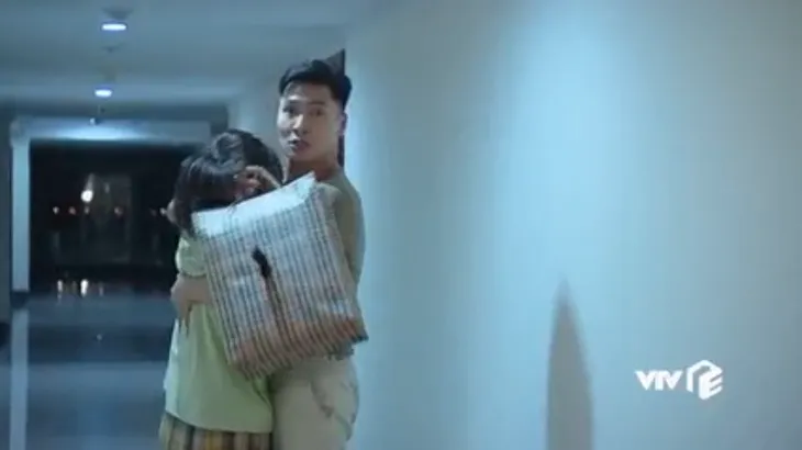 Hương vị tình thân phần 2 - Tập 21: Ông Khang tuyên bố ly hôn, bà Xuân ngỡ ngàng - Ảnh 3. Hương vị tình thân phần 2 - Tập 21: Ông Khang tuyên bố ly hôn, bà Xuân ngỡ ngàng - Ảnh 3.