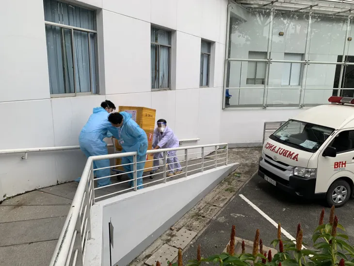 Tiếp tục chuyển 2.000 đơn vị máu vào TP. Hồ Chí Minh - Ảnh 3. Tiếp tục chuyển 2.000 đơn vị máu vào TP. Hồ Chí Minh - Ảnh 3.