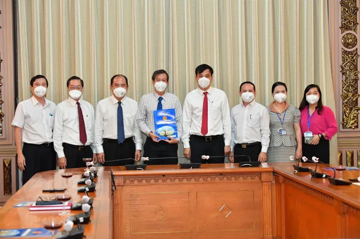 TP Hồ Chí Minh bổ nhiệm tân Giám đốc, Phó Giám đốc Sở Y tế - Ảnh 2. TP Hồ Chí Minh bổ nhiệm tân Giám đốc, Phó Giám đốc Sở Y tế - Ảnh 2.