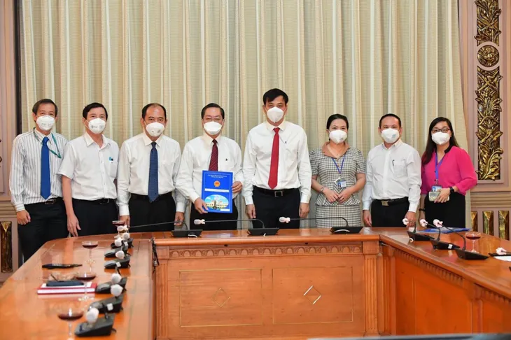 TP Hồ Chí Minh bổ nhiệm tân Giám đốc, Phó Giám đốc Sở Y tế - Ảnh 3. TP Hồ Chí Minh bổ nhiệm tân Giám đốc, Phó Giám đốc Sở Y tế - Ảnh 3.