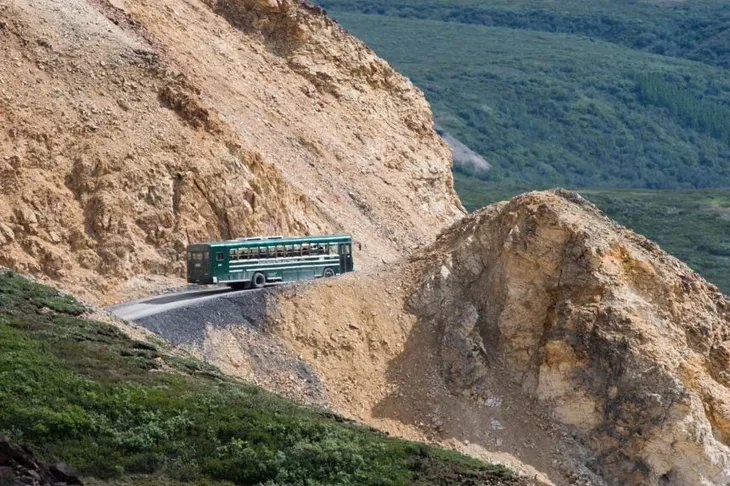 Công viên quốc gia Denali ở Alaska đóng cửa do băng tan gây lở đất - Ảnh 1. Công viên quốc gia Denali ở Alaska đóng cửa do băng tan gây lở đất - Ảnh 1.