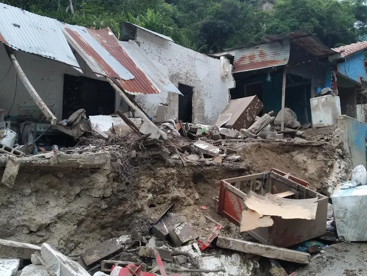 Lũ lụt ở Venezuela gây thiệt hại nghiêm trọng, số nạn nhân thiệt mạng tăng lên ít nhất 20 người - Ảnh 2. Lũ lụt ở Venezuela gây thiệt hại nghiêm trọng, số nạn nhân thiệt mạng tăng lên ít nhất 20 người - Ảnh 2.
