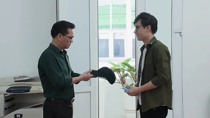 Ngày mai bình yên - Tập 6: Gia đình yên bình chưa bao lâu, ông Phát lại gặp “sao quả tạ” là em trai - Ảnh 1. Ngày mai bình yên - Tập 6: Gia đình yên bình chưa bao lâu, ông Phát lại gặp “sao quả tạ” là em trai - Ảnh 1.