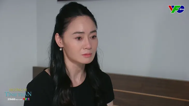 Hương vị tình thân: Bà Xuân cố tình thân mật với ông Sinh cho chồng tức nổ mắt - Ảnh 4. Hương vị tình thân: Bà Xuân cố tình thân mật với ông Sinh cho chồng tức nổ mắt - Ảnh 4.