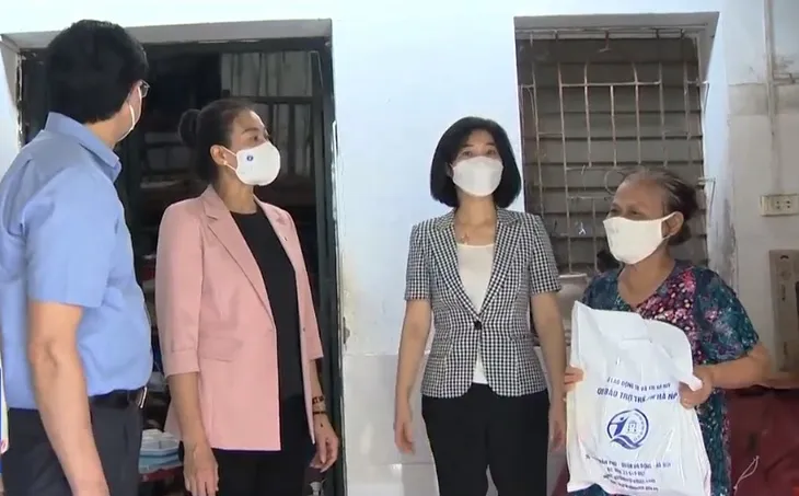 Hà Nội cơ bản hoàn thành hỗ trợ cho nhóm đối tượng đặc thù - Ảnh 1. Hà Nội cơ bản hoàn thành hỗ trợ cho nhóm đối tượng đặc thù - Ảnh 1.