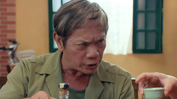 Ngày mai bình yên - Tập 6: Gia đình yên bình chưa bao lâu, ông Phát lại gặp “sao quả tạ” là em trai - Ảnh 10. Ngày mai bình yên - Tập 6: Gia đình yên bình chưa bao lâu, ông Phát lại gặp “sao quả tạ” là em trai - Ảnh 10.