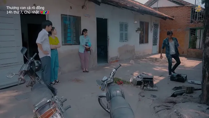 Thương con cá rô đồng - Tập 34: Út Lành bị má mì đe dọa - Ảnh 1. Thương con cá rô đồng - Tập 34: Út Lành bị má mì đe dọa - Ảnh 1.