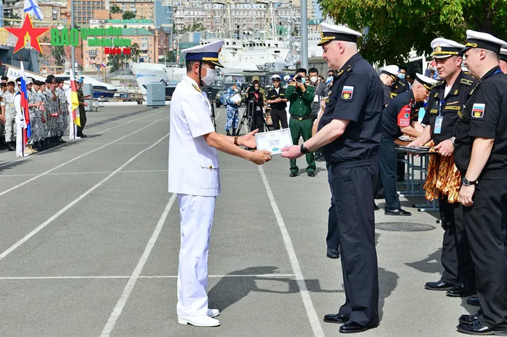 Bế mạc môn thi “Cúp biển”, Bộ đội Hải quân Việt Nam thắng lớn tại Army Games 2021 - Ảnh 1. Bế mạc môn thi “Cúp biển”, Bộ đội Hải quân Việt Nam thắng lớn tại Army Games 2021 - Ảnh 1.