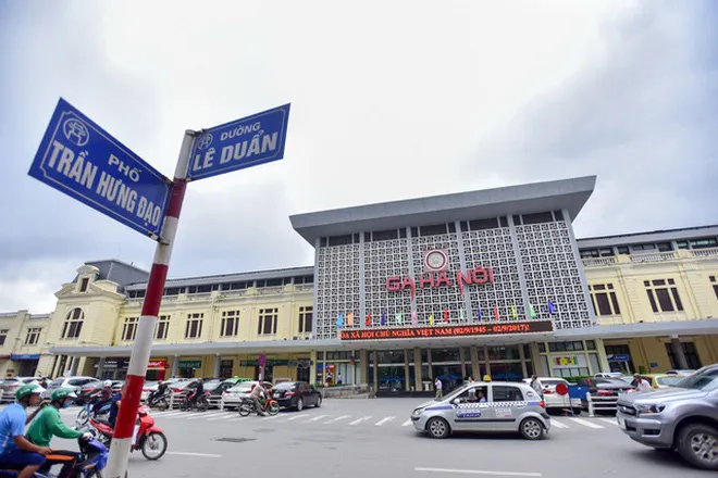 Bất ngờ về thông tin quy hoạch ga Hà Nội 10 năm tới - Ảnh 1. Bất ngờ về thông tin quy hoạch ga Hà Nội 10 năm tới - Ảnh 1.