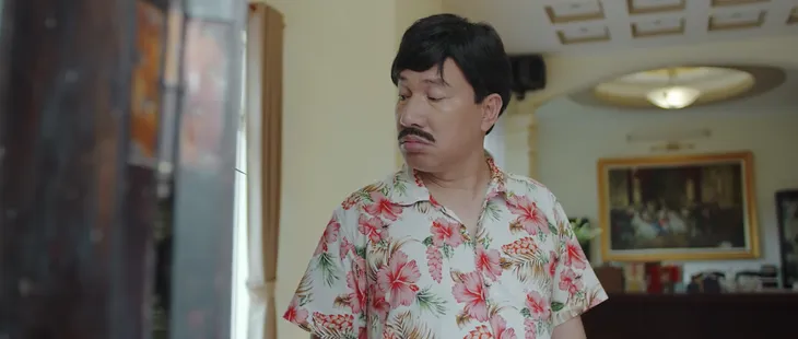 11 tháng 5 ngày - Tập 3: Ông Tiến (NSƯT Quang Thắng) qua mặt giúp việc trộm đồ nhà Tuệ Nhi - Ảnh 5. 11 tháng 5 ngày - Tập 3: Ông Tiến (NSƯT Quang Thắng) qua mặt giúp việc trộm đồ nhà Tuệ Nhi - Ảnh 5.
