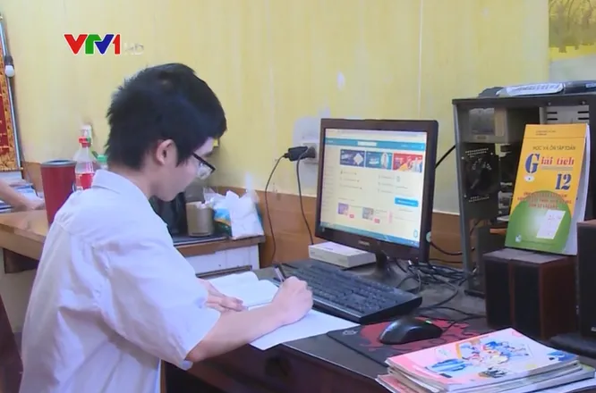 Những thủ khoa không... học thêm - Ảnh 1. Những thủ khoa không... học thêm - Ảnh 1.