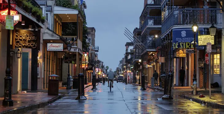Mỹ: Bão Ida gây mất điện toàn thành phố New Orleans, khiến 1 người tử vong - Ảnh 9. Mỹ: Bão Ida gây mất điện toàn thành phố New Orleans, khiến 1 người tử vong - Ảnh 9.