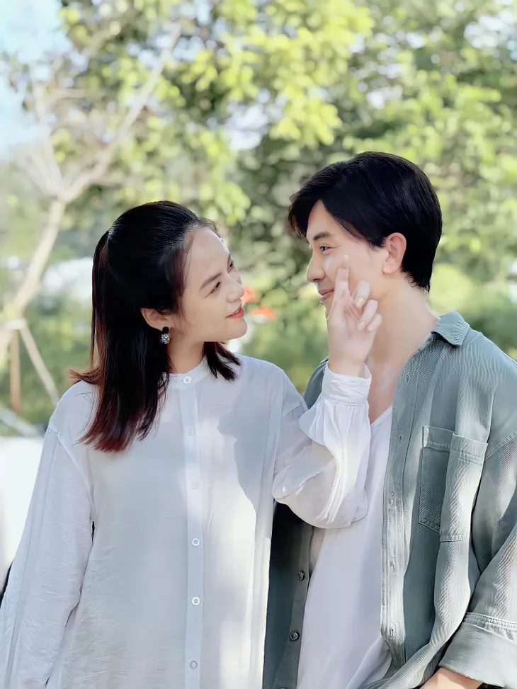 Diễn viên Việt tuần qua: Nhan sắc bà xã Hồng Đăng gây chú ý, Phương Oanh lên đồ cực sang chảnh cho Nam - Ảnh 19. Diễn viên Việt tuần qua: Nhan sắc bà xã Hồng Đăng gây chú ý, Phương Oanh lên đồ cực sang chảnh cho Nam - Ảnh 19.