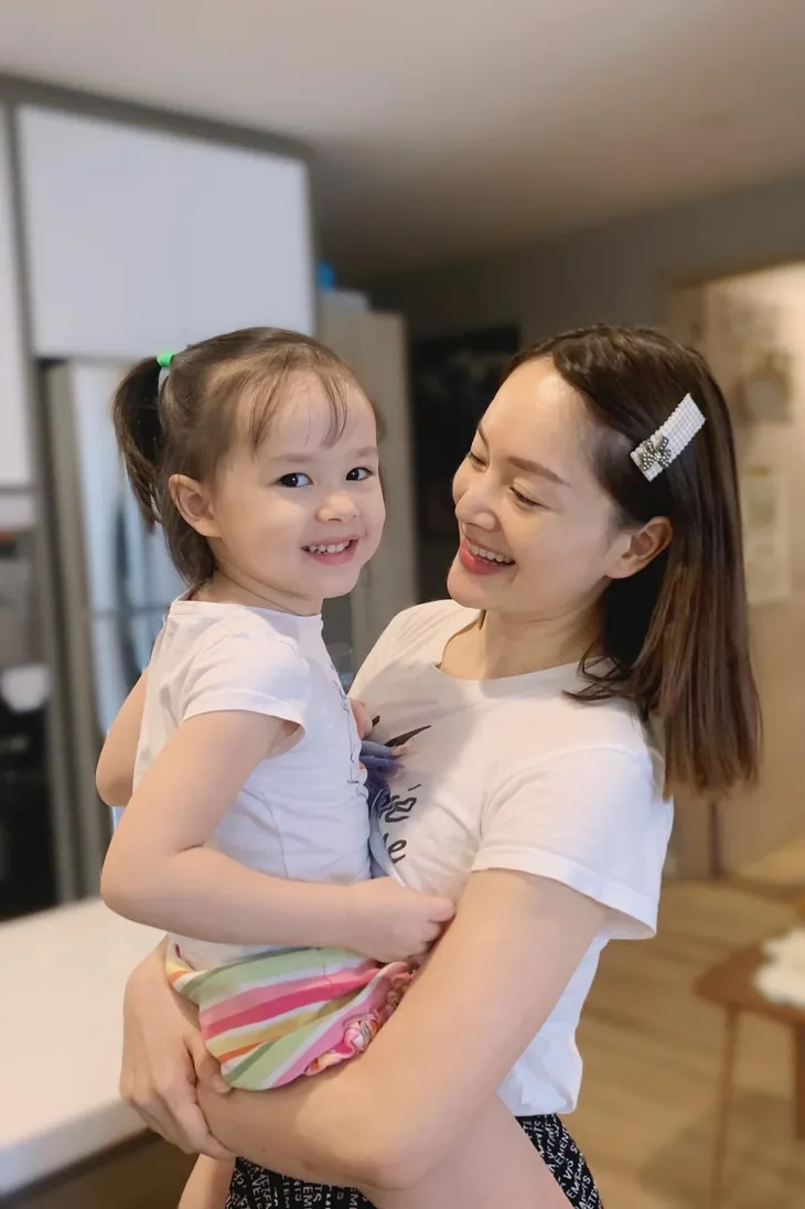 Diễn viên Việt tuần qua: Nhan sắc bà xã Hồng Đăng gây chú ý, Phương Oanh lên đồ cực sang chảnh cho Nam - Ảnh 20. Diễn viên Việt tuần qua: Nhan sắc bà xã Hồng Đăng gây chú ý, Phương Oanh lên đồ cực sang chảnh cho Nam - Ảnh 20.