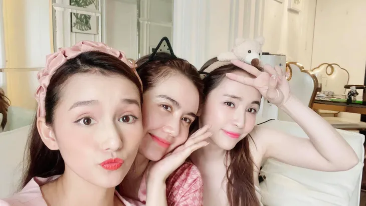 Diễn viên Việt tuần qua: Nhan sắc bà xã Hồng Đăng gây chú ý, Phương Oanh lên đồ cực sang chảnh cho Nam - Ảnh 22. Diễn viên Việt tuần qua: Nhan sắc bà xã Hồng Đăng gây chú ý, Phương Oanh lên đồ cực sang chảnh cho Nam - Ảnh 22.