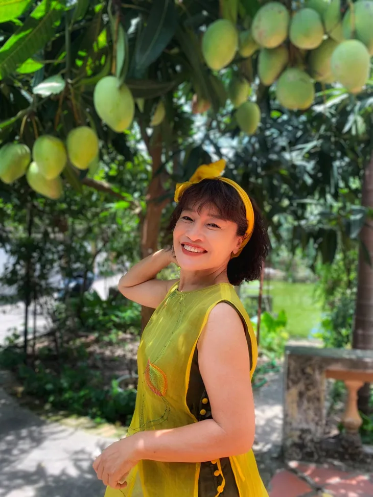 Diễn viên Việt tuần qua: Nhan sắc bà xã Hồng Đăng gây chú ý, Phương Oanh lên đồ cực sang chảnh cho Nam - Ảnh 11. Diễn viên Việt tuần qua: Nhan sắc bà xã Hồng Đăng gây chú ý, Phương Oanh lên đồ cực sang chảnh cho Nam - Ảnh 11.