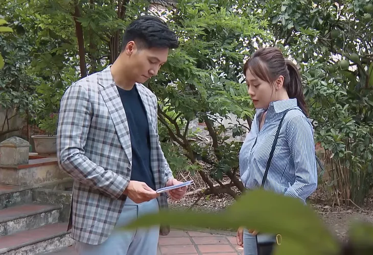 Hương vị tình thân phần 2 - Tập 24: Cận kề ngày cưới, Nam sốc vì vẫn chưa tìm ra được bố đẻ? - Ảnh 2. Hương vị tình thân phần 2 - Tập 24: Cận kề ngày cưới, Nam sốc vì vẫn chưa tìm ra được bố đẻ? - Ảnh 2.