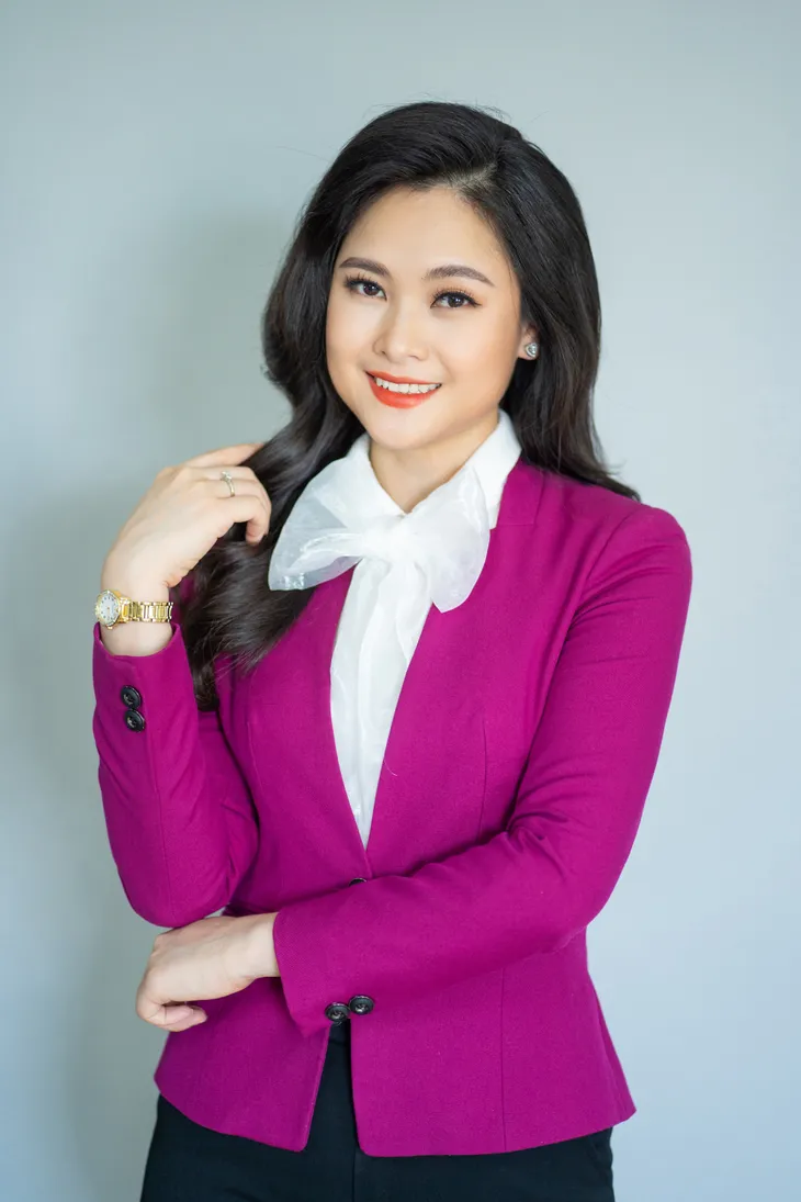 BTV Mùi Khánh Ly: Làm mới mình với Phố Tài chính - Ảnh 1. BTV Mùi Khánh Ly: Làm mới mình với Phố Tài chính - Ảnh 1.