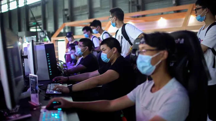 Trung Quốc vượt mốc 1 tỷ người dùng Internet - Ảnh 1. Trung Quốc vượt mốc 1 tỷ người dùng Internet - Ảnh 1.