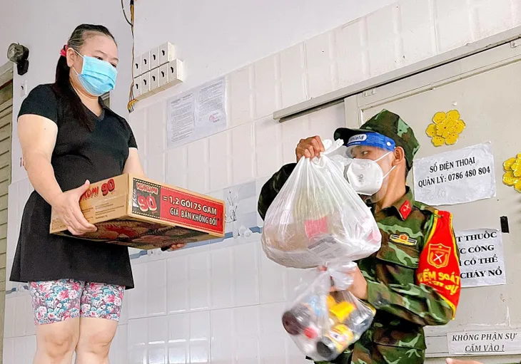 Triệu túi an sinh hỗ trợ người dân khó khăn - Ảnh 1. Triệu túi an sinh hỗ trợ người dân khó khăn - Ảnh 1.