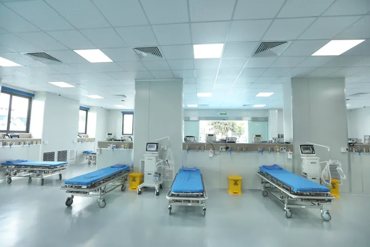Thủ tướng Phạm Minh Chính kiểm tra Bệnh viện điều trị người bệnh COVID-19 tại Hà Nội - Ảnh 4. Thủ tướng Phạm Minh Chính kiểm tra Bệnh viện điều trị người bệnh COVID-19 tại Hà Nội - Ảnh 4.