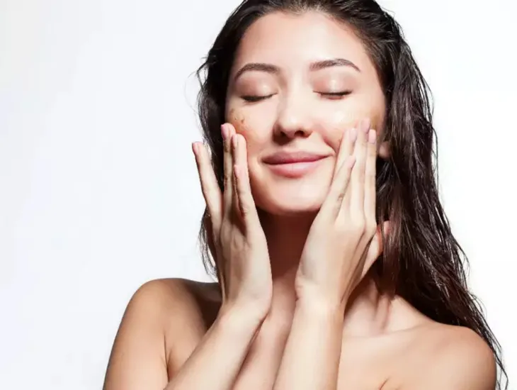 4 sai lầm khiến bạn đốt tiền vào serum dưỡng da - Ảnh 1. 4 sai lầm khiến bạn đốt tiền vào serum dưỡng da - Ảnh 1.