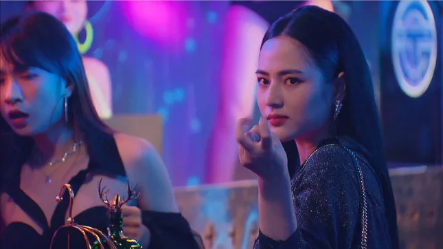 Hương vị tình thân phần 2 - Tập 7: Thiên Nga sợ hãi vì món quà trong phòng ngủ - Ảnh 2. Hương vị tình thân phần 2 - Tập 7: Thiên Nga sợ hãi vì món quà trong phòng ngủ - Ảnh 2.