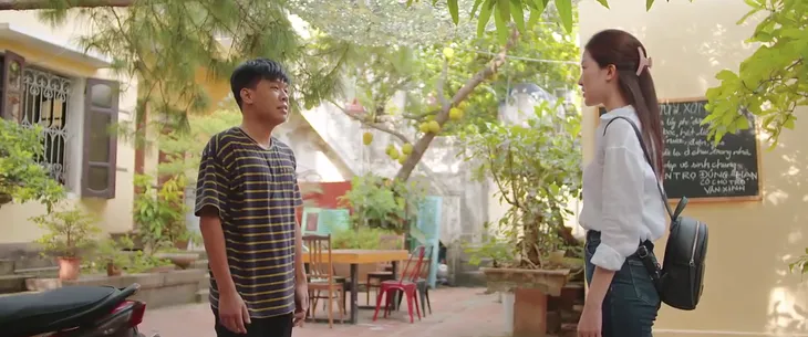 11 tháng 5 ngày - Tập 4: Màn tỏ tình bắt chước trên phim và cái kết! - Ảnh 1. 11 tháng 5 ngày - Tập 4: Màn tỏ tình bắt chước trên phim và cái kết! - Ảnh 1.