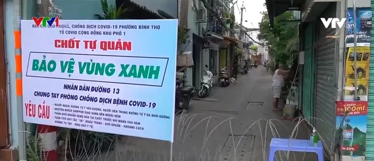 TP Hồ Chí Minh chung sức thu hẹp vùng đỏ, mở rộng vùng xanh phòng chống dịch - Ảnh 1. TP Hồ Chí Minh chung sức thu hẹp vùng đỏ, mở rộng vùng xanh phòng chống dịch - Ảnh 1.