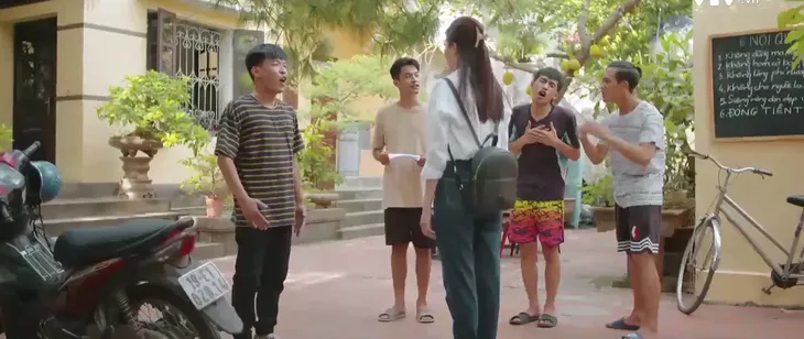 11 tháng 5 ngày - Tập 4: Màn tỏ tình bắt chước trên phim và cái kết! - Ảnh 2. 11 tháng 5 ngày - Tập 4: Màn tỏ tình bắt chước trên phim và cái kết! - Ảnh 2.