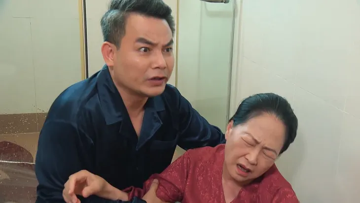 Hương vị tình thân phần 2 - Tập 8: Bà Xuân giằng co lỡ tay khiến mẹ chồng ngã - Ảnh 4. Hương vị tình thân phần 2 - Tập 8: Bà Xuân giằng co lỡ tay khiến mẹ chồng ngã - Ảnh 4.