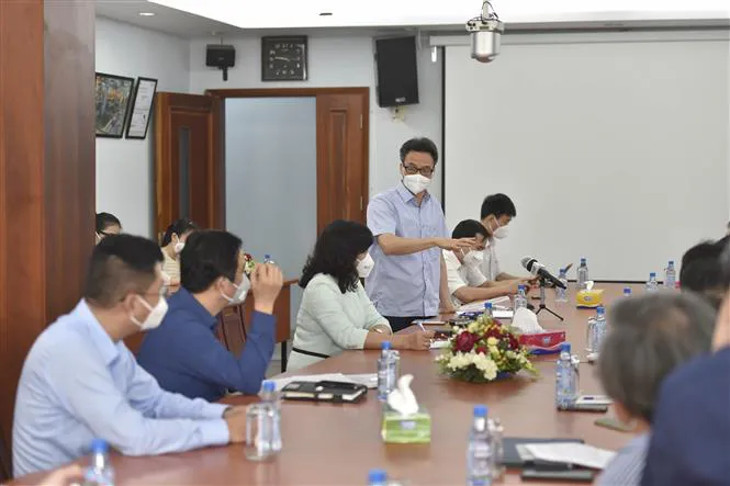 Phó Thủ tướng Vũ Đức Đam: Tạo điều kiện cho DN ổn định sản xuất, cung ứng, phòng chống dịch - Ảnh 1. Phó Thủ tướng Vũ Đức Đam: Tạo điều kiện cho DN ổn định sản xuất, cung ứng, phòng chống dịch - Ảnh 1.