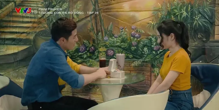 Thương con cá rô đồng - Tập 29: Mạnh phải lòng Thương, Nhung đánh vỡ đầu Hải đen vì Đạo - Ảnh 9. Thương con cá rô đồng - Tập 29: Mạnh phải lòng Thương, Nhung đánh vỡ đầu Hải đen vì Đạo - Ảnh 9.