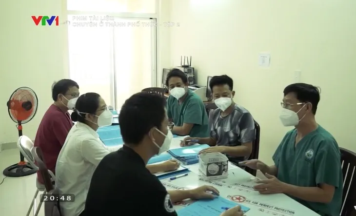 Chuyện ở thành phố thức - Tập 2: Nơi giành giật sự sống cho F0 trong gang tấc - Ảnh 4. Chuyện ở thành phố thức - Tập 2: Nơi giành giật sự sống cho F0 trong gang tấc - Ảnh 4.