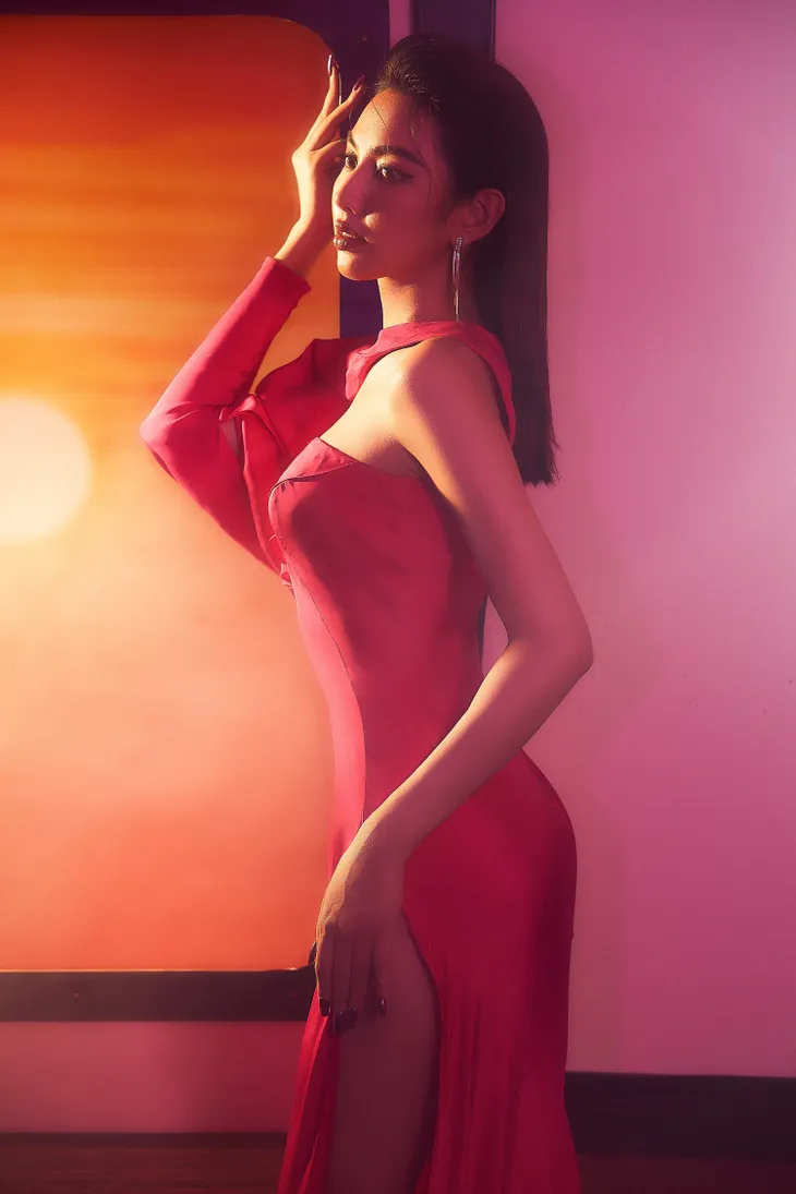 Nhan sắc Thùy Tiên trước ngày lên đường dự thi Miss Grand International 2021 - Ảnh 2. Nhan sắc Thùy Tiên trước ngày lên đường dự thi Miss Grand International 2021 - Ảnh 2.