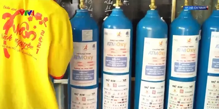 ATM Oxy 24/7 cung cấp cho hơn 10.000 F0 tại TP Hồ Chí Minh - Ảnh 1. ATM Oxy 24/7 cung cấp cho hơn 10.000 F0 tại TP Hồ Chí Minh - Ảnh 1.