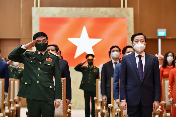 Thủ tướng: Chúng ta sẽ cùng nhau chiến thắng COVID-19, bình minh của cuộc sống bình yên sẽ sớm trở lại - Ảnh 4. Thủ tướng: Chúng ta sẽ cùng nhau chiến thắng COVID-19, bình minh của cuộc sống bình yên sẽ sớm trở lại - Ảnh 4.