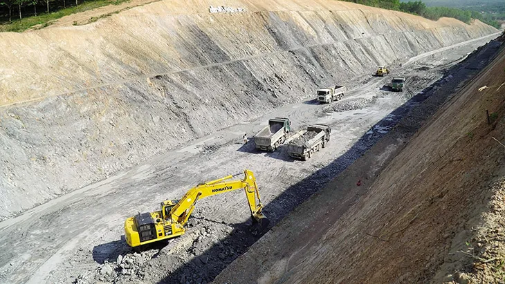 Tránh đứt gãy tiến độ các công trình trọng điểm - Ảnh 1. Tránh đứt gãy tiến độ các công trình trọng điểm - Ảnh 1.