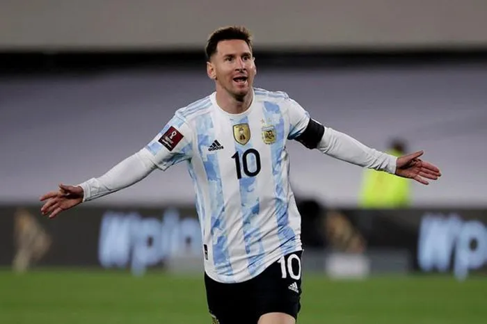 Lập hat-trick vào lưới Bolivia, Messi đi vào lịch sử bóng đá Nam Mỹ - Ảnh 3. Lập hat-trick vào lưới Bolivia, Messi đi vào lịch sử bóng đá Nam Mỹ - Ảnh 3.