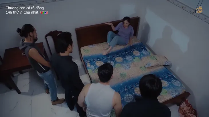 Thương con cá rô đồng - Tập 38: Khang nguy kịch, Út Lành bị Hải đen trả thù - Ảnh 3. Thương con cá rô đồng - Tập 38: Khang nguy kịch, Út Lành bị Hải đen trả thù - Ảnh 3.